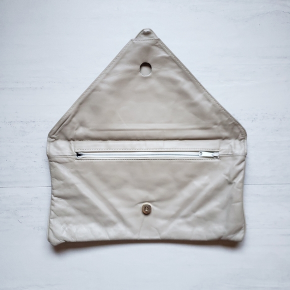 Vintage Hala Snakeskin Oversized Clutch - Picture 5 of 10